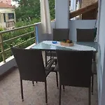 επινειο/epinio Apartman *